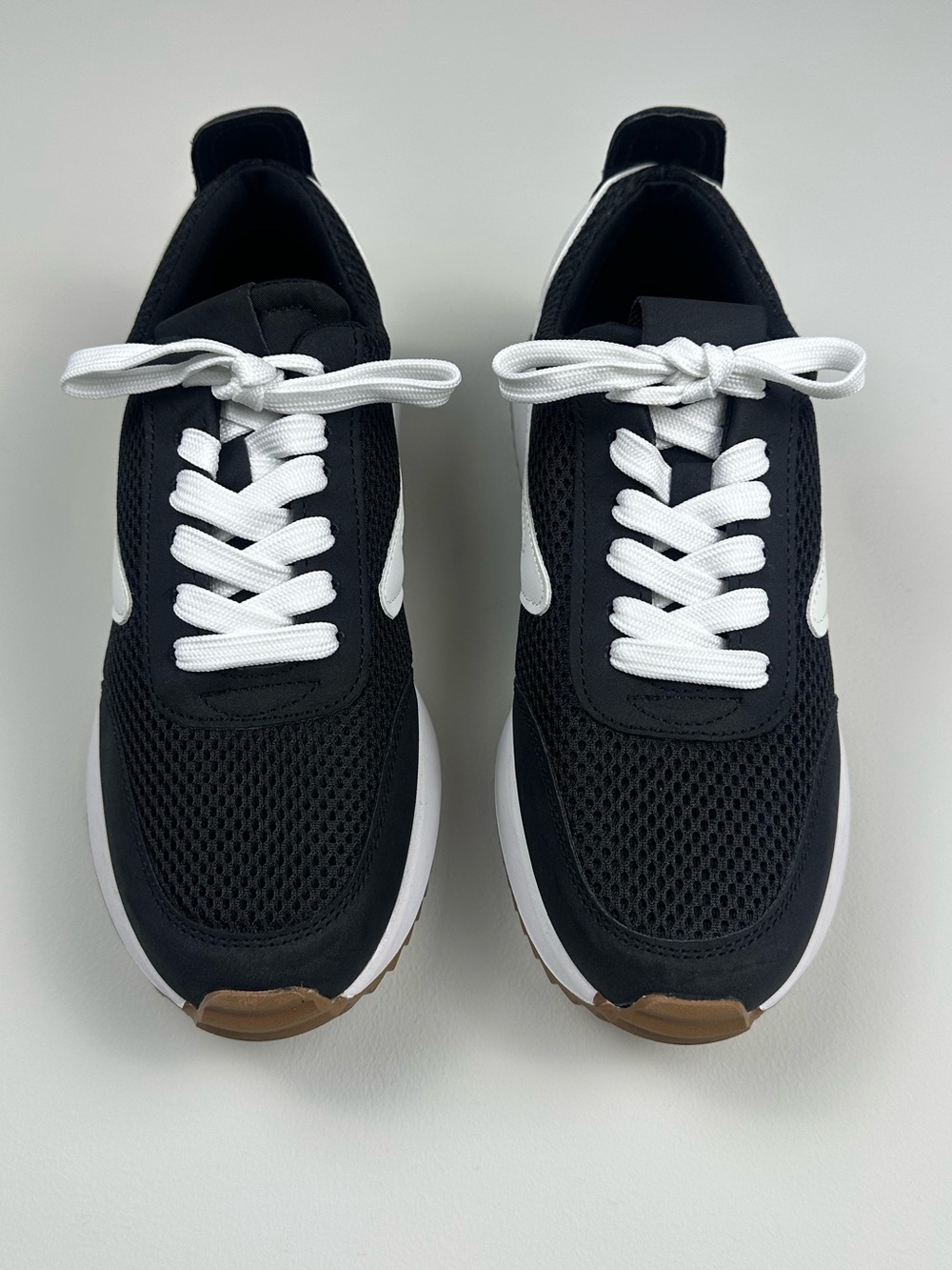 Dolce Vita BYNX Platform Sneakers Black White Mesh NWOB Women’s Size 8 - Picture 2 of 8
